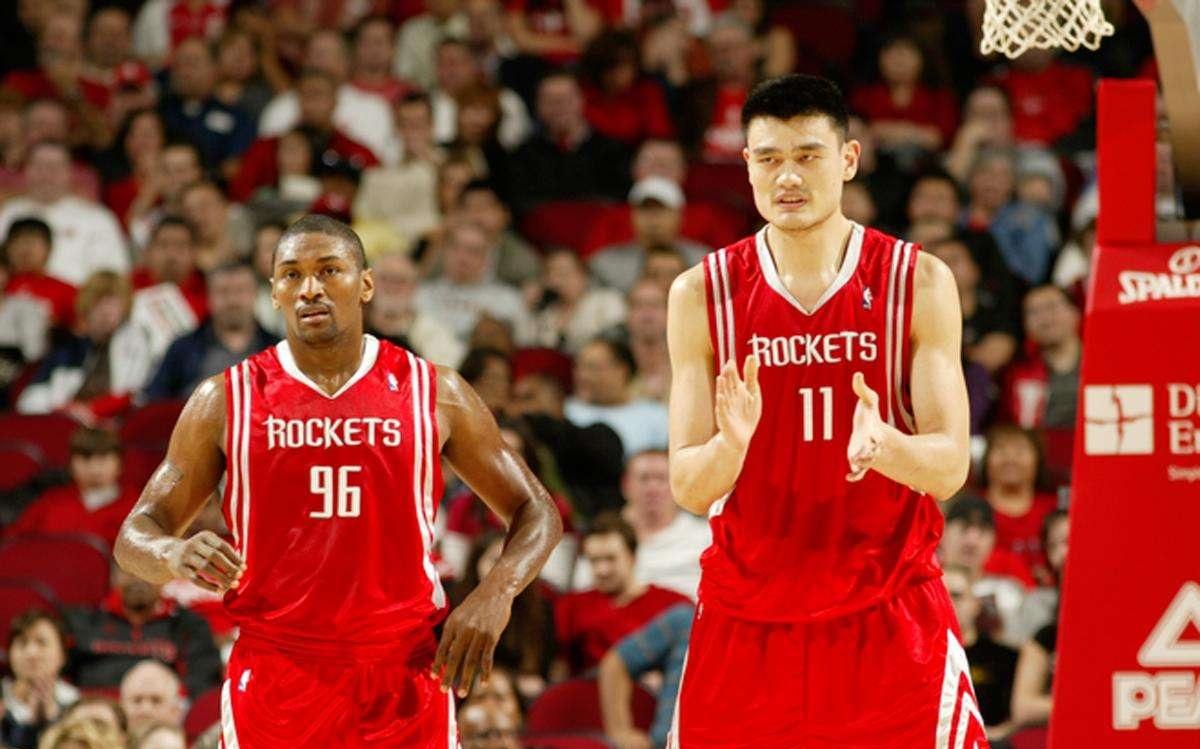 詹姆斯:姚明是非常了不起的人 和他相处很愉快