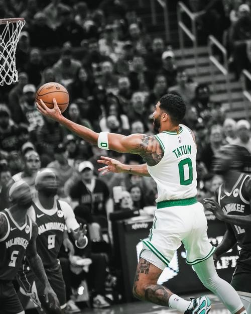 塔图姆：选秀时没被湖人考虑有些受伤 但现在很高兴最终来了绿军