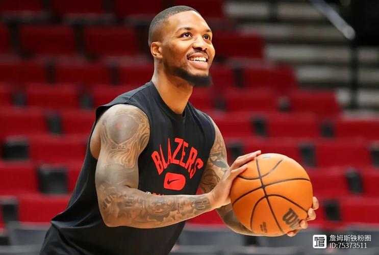 利拉德：阿德离队四年后 我们都在不同的球队我才开始跟他说话