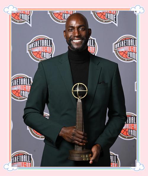 9年前的今天：“狼王”凯文-加内特宣布退役 结束21年职业生涯