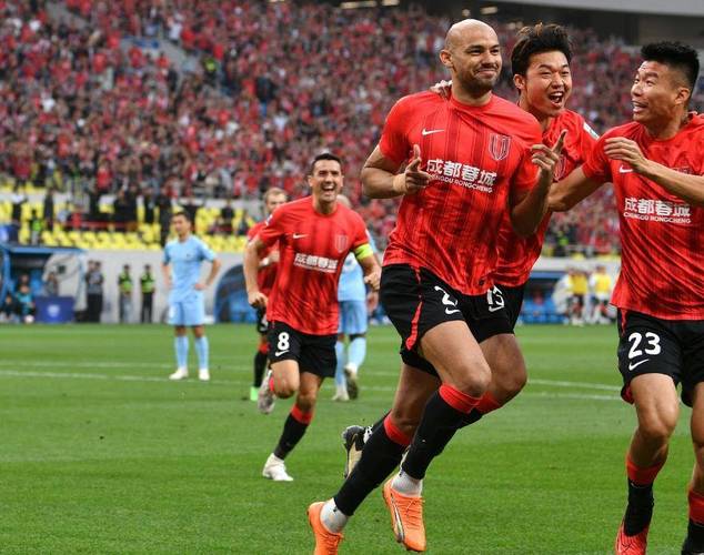 记者：来了2个新外援后浙江没怎么输过 蓉城放走太多人是否后悔？