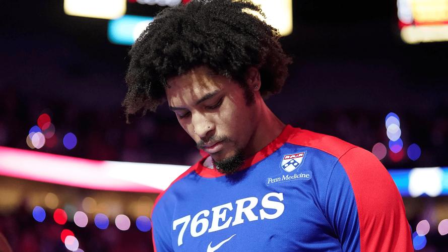 米西：训练营至今喷垃圾话最凶的是阿尔瓦拉多 他就没停过