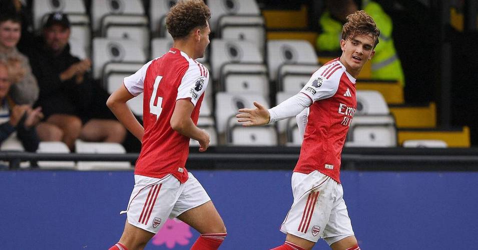 为救球撞墙遗憾离世！TA：英政府已介入前阿森纳青训球员维加事件