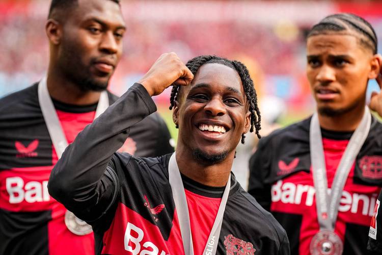 内涵弗林蓬？斯洛特怪某球员致丢球，被绝杀时弗林蓬想进攻漏盯人