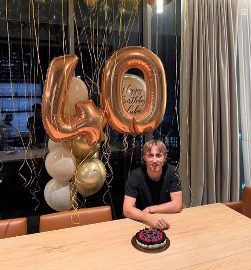 布冯：稳固防守是孔蒂和阿莱格里的共同点 莫德里奇依然很强大