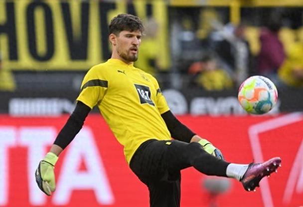 德甲首轮3-3圣保利后，多特近4轮联赛均零封对手+科贝尔0失球