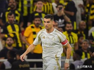 被打服了？吉达联合主帅、本泽马：利雅得胜利确实比我们强