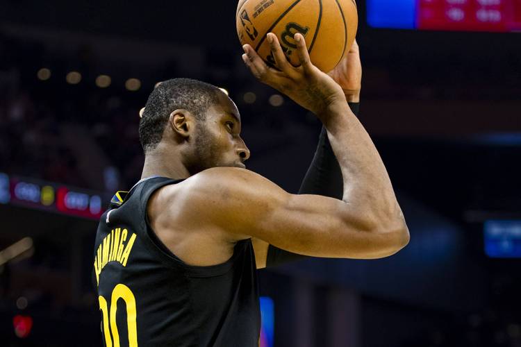 名记：勇士想在27年有灵活性 所以不愿吃进蒙克&给库明加球员选项