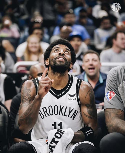 关键抢断制胜！艾莉莎-托马斯18中9砍21分9板8助4断2帽 正负值+12