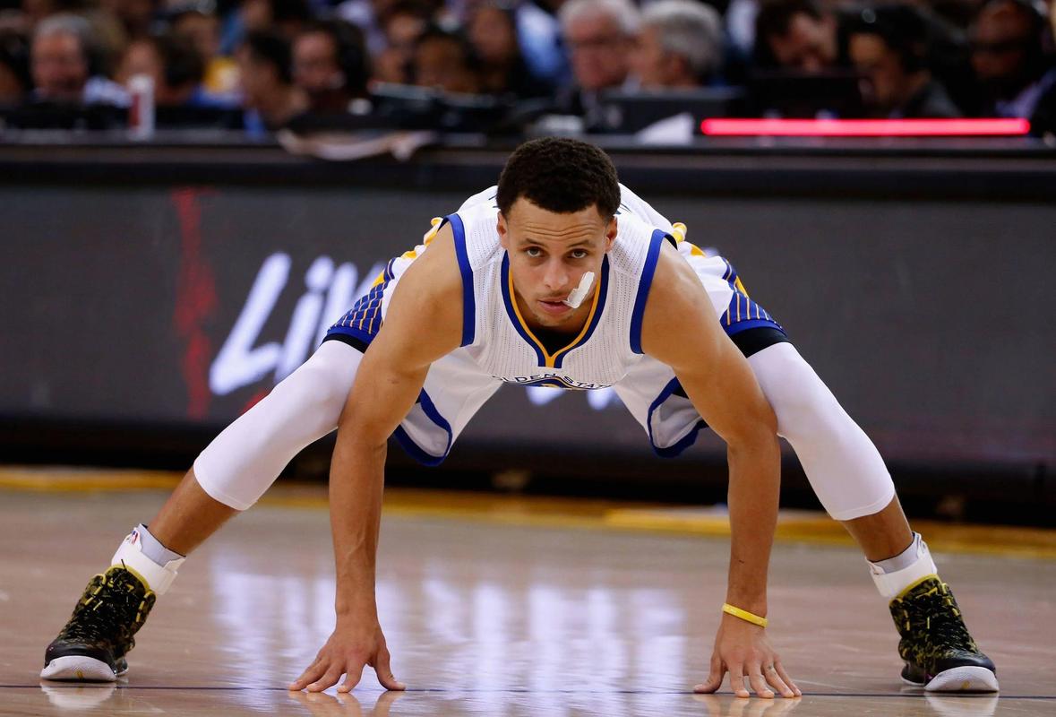 库里：我面前剩下的时间不多了 我愿意为眼前这一年倾尽所有