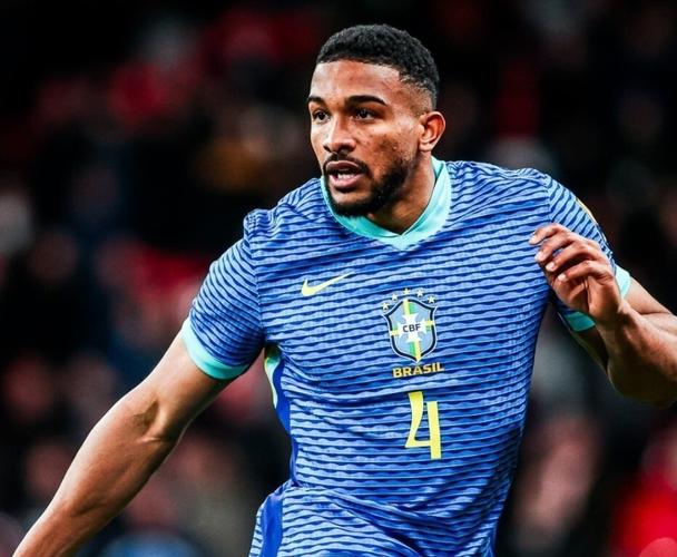 意媒：布雷默和小孔塞桑恢复合练，K-图拉姆能否出战黄潜存疑