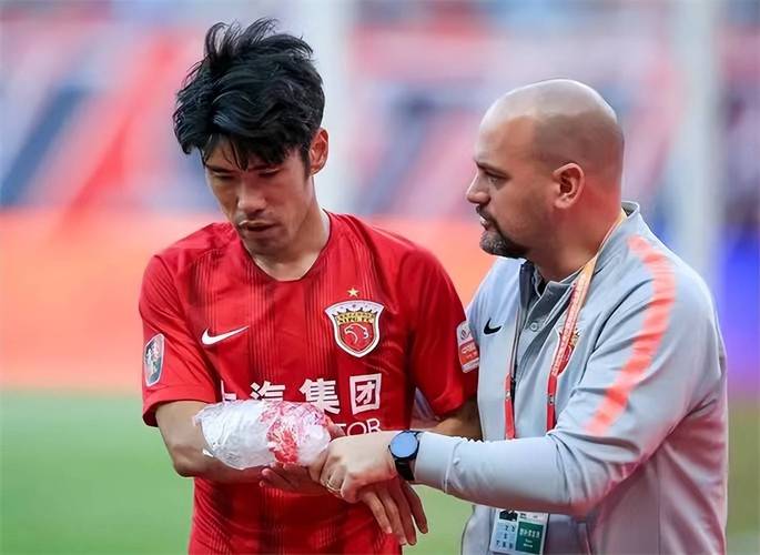 时隔近3.5个月再登场！吕文君晒亚冠出战照：好久好久了