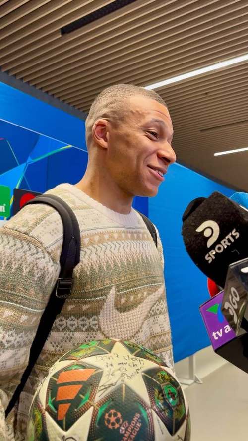 六台记者:姆巴佩已减重2到3公斤,他喜欢阿隆索的训练方式