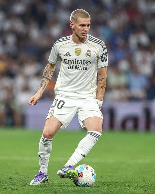 西甲球员身价涨幅榜前十：马斯坦托诺上涨2000万欧居首