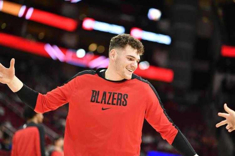 和克林根的化学反应？杨瀚森回记者：去告诉比卢普斯我们要打双塔