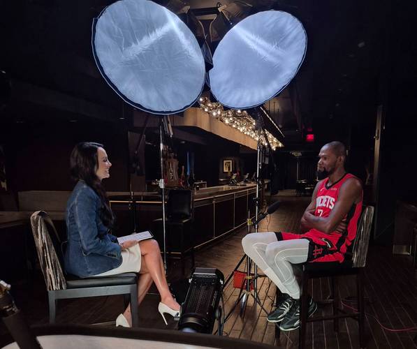 火箭今日份训练照：杜兰特出镜率最高 与申京&伊森积极交流