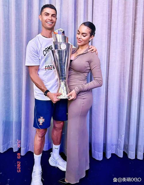 还有梦想！41岁弟媳：再踢一届世界杯就完美，试想一下夺冠后退役