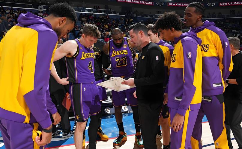 媒体人：詹东里回归后进攻或亮眼 但雷迪克要的防守看来道阻且长