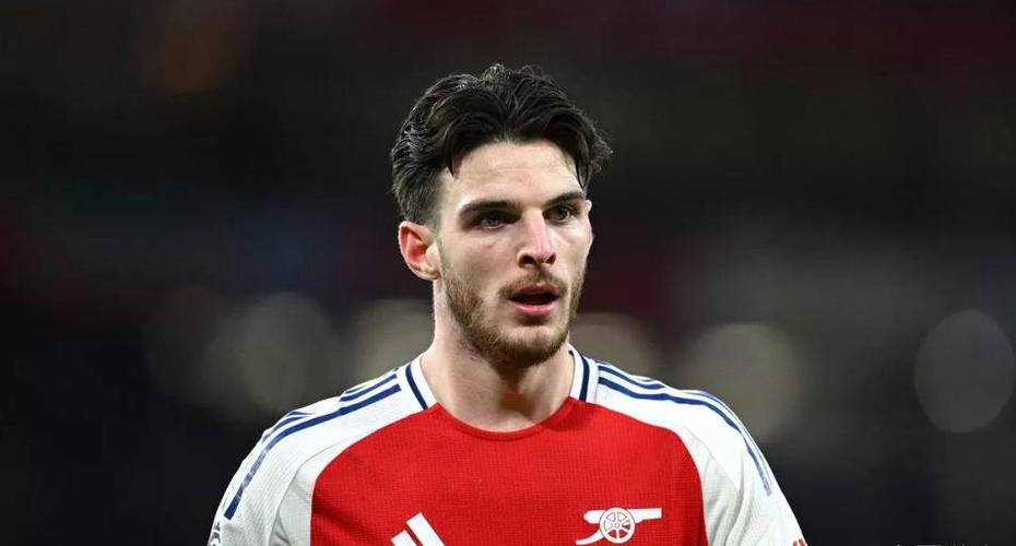 内维尔称凯塞多是英超最佳中场，卡拉格：赖斯更全能且控球更好