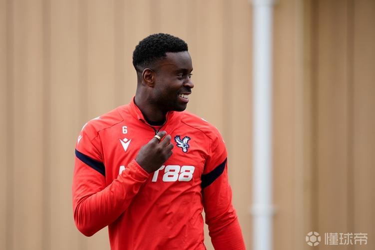 瑞天空：格拉斯纳梦想未来执教拜仁，水晶宫或在新合同加解约条款