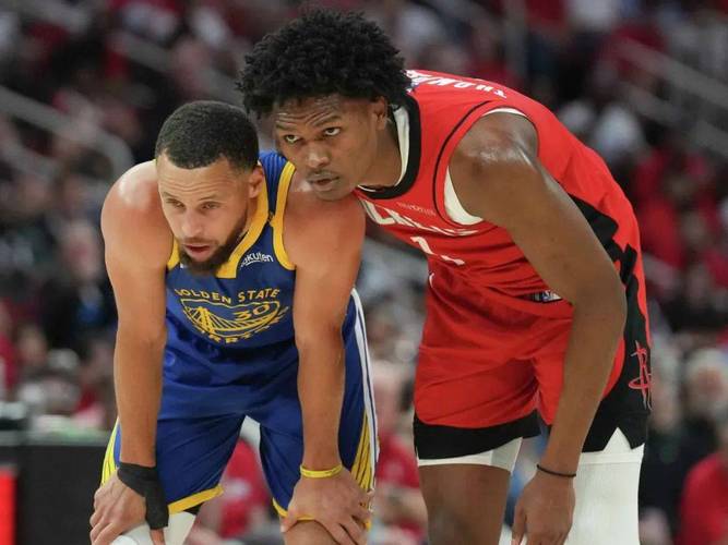 阿门-汤普森:詹姆斯是我最喜欢的球员 被与他比较很疯狂