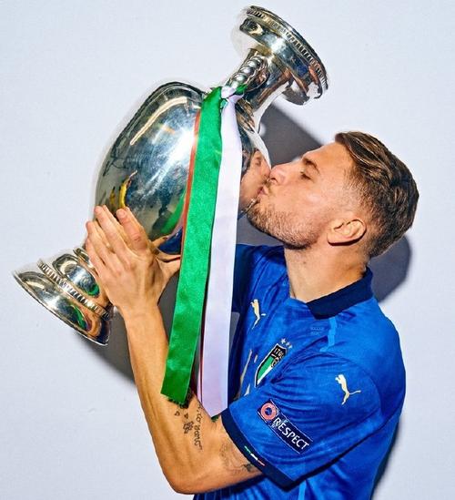 记者：苏莱无意为意大利踢球，他更倾向于等待斯卡洛尼给予机会