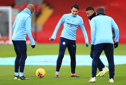 记者:雷吉隆与迈阿密国际达成口头协议,自由身加盟效力至2028年