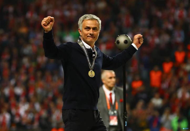 高危职业😱土超又1位主帅下课，新赛季已有6人：穆帅、索帅...