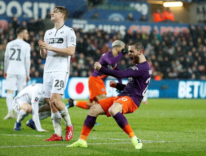 德尔夫:很想念曼城兄弟们,B席是队宠、D席是合作过的最强球员