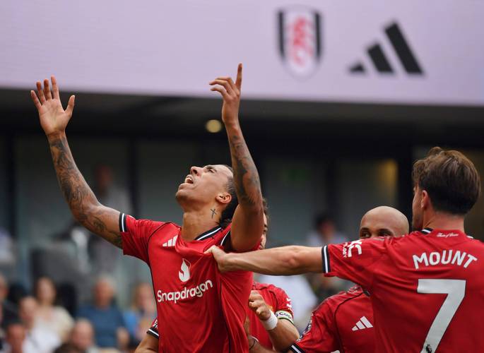 B费：我并没有因为世界杯拒绝去沙特，只是想留在曼联就这么简单