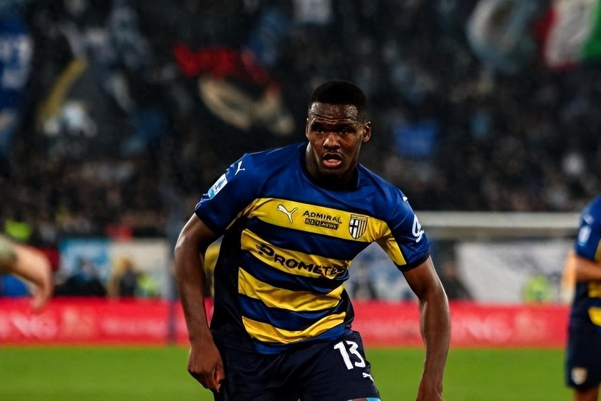 意媒：国米中场小将博沃只是轻微脚踝扭伤，下周能正常参加意丙