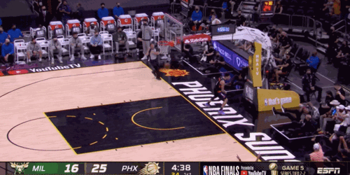 历史性会面！中国布克与布克本尊见面视频 布克微博转发该动态！