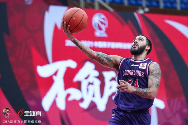 媒体人:达拉斯-摩尔已经和吉林男篮签约