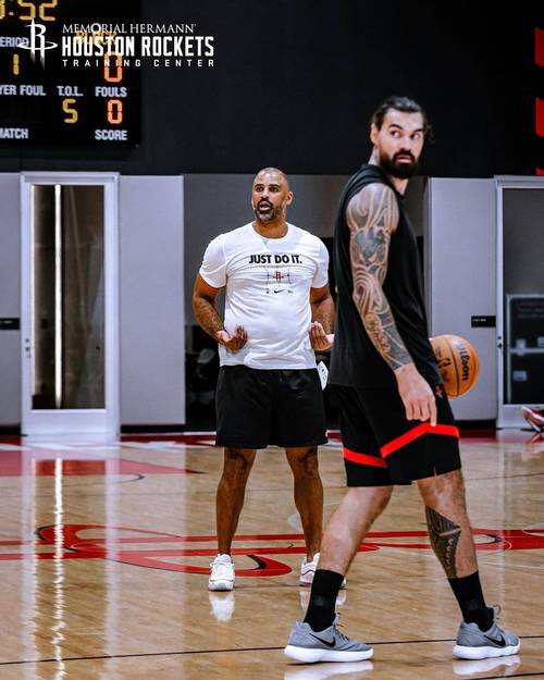 乌度卡：最后两场季前赛 首发球员的上场时间将提升到接近30分钟