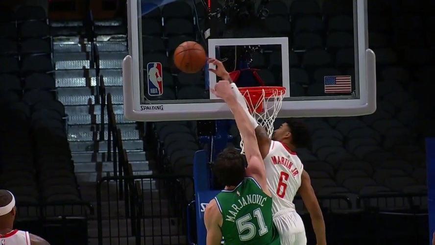 遮天蔽日！莱夫利补防大帽扇飞塞克斯顿