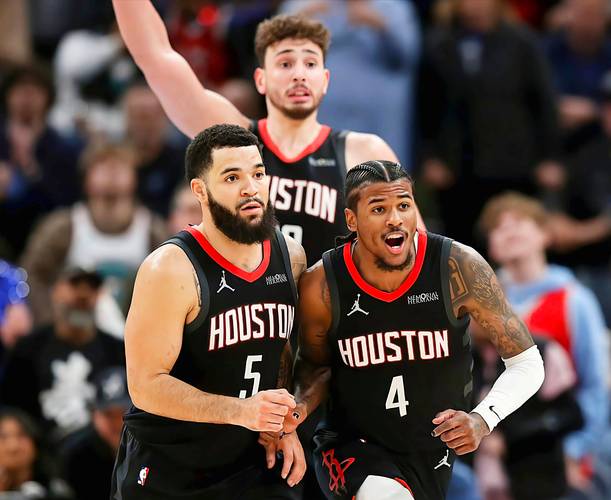 火箭官方晒今日训练照：KD阿门击掌庆祝 奥科吉秀霸王举鼎暴扣