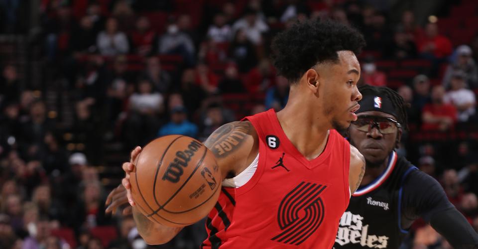 安芬尼-西蒙斯：当你成为一名球员 你将无法真正以观众身份看比赛