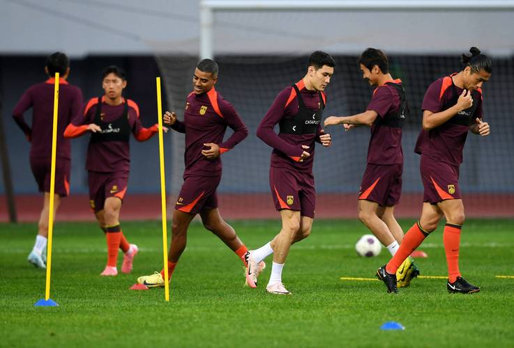 新华社：业内人士普遍认为业余赛事很难出国脚 城超带动了青训