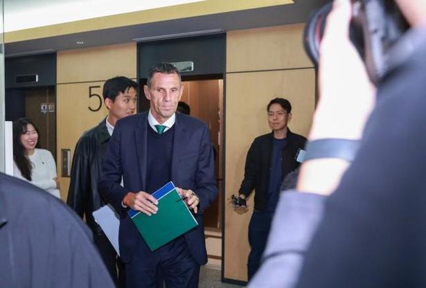 韩媒：全北现代主帅波耶特因在社媒批评裁判被罚款300万韩元