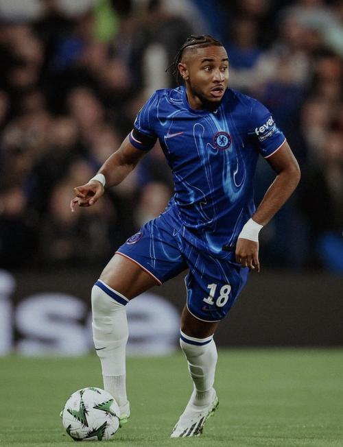 记者：恩昆库今日回归米兰合练，奇克仍单独训练