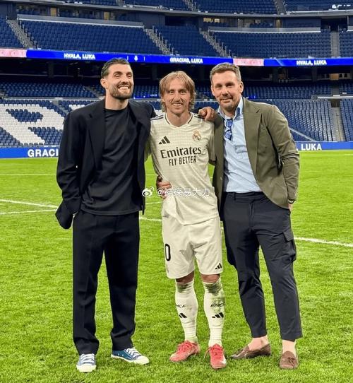 克罗地亚名单：莫德里奇领衔，佩里西奇在列，科瓦契奇入选后伤退